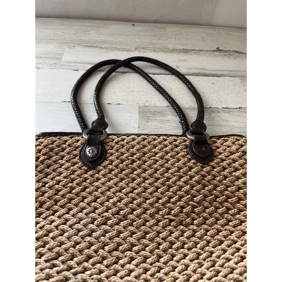 Elka Accessories woman’s straw and leather shoulder tote - Picture 2 of 10